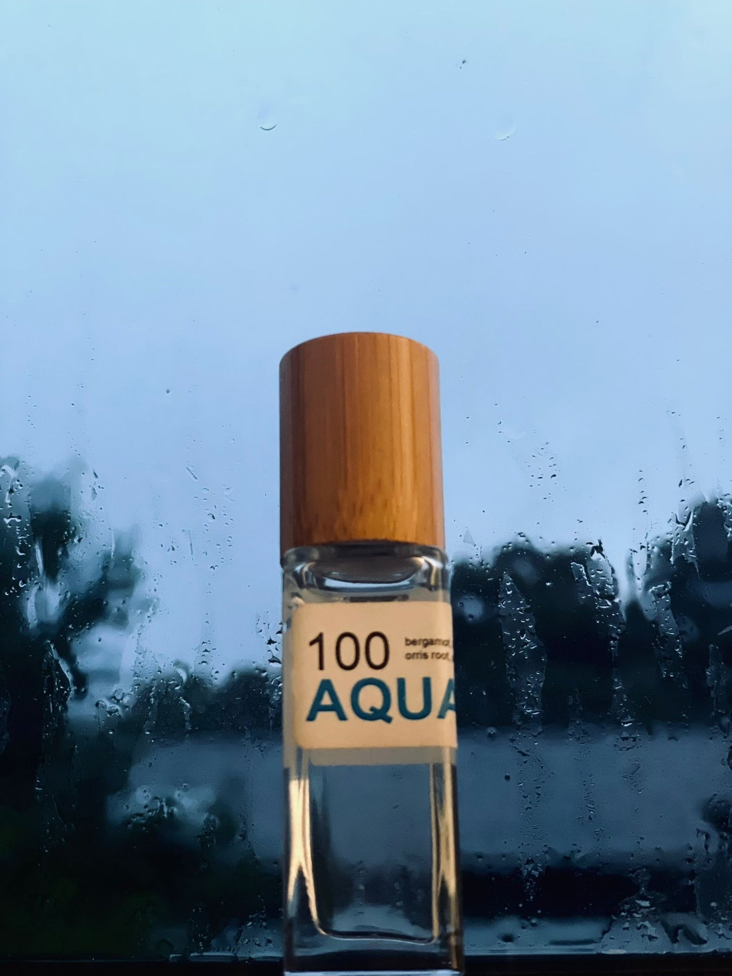 100 AQUA